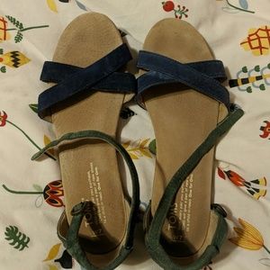 Toms strappy suede sandals size 7